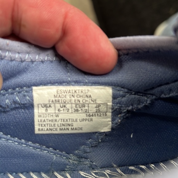 Easy Spirit size 8.5 slip on Sneakers - Picture 7 of 8